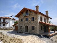 Casa unifamiliar con caldera de condensación de pellets Okofen en Navarra