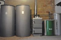 Instalación de leña y pellet en Haro (La Rioja) Distribuimos calderas de leña y pellet, geotermia y aerotermia en Burgos, Soria, Palencia, Alava y Navarra.